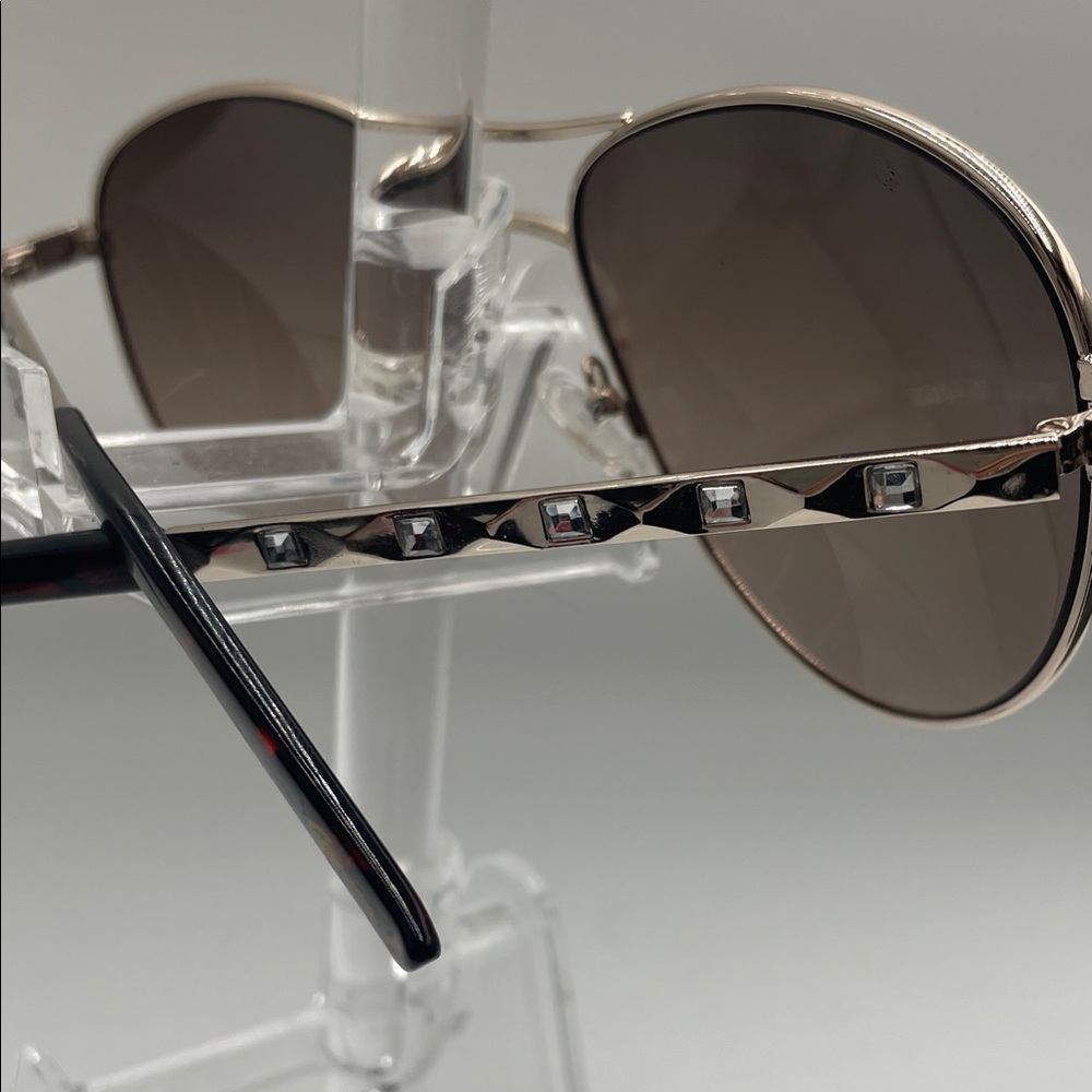 Guess Aviator Sunglasses Silver Frame with Brown Gradient Lenses - Picture 2 of 5